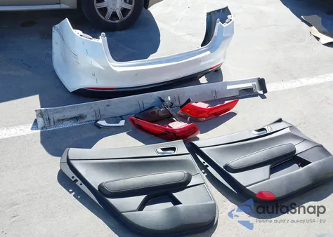 2018 Kia Optima Ex z USA, uszkodzony, nr VIN 5XXGU4L39JG256525